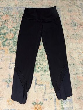 Black mesh capri Lululemon look alike leggings